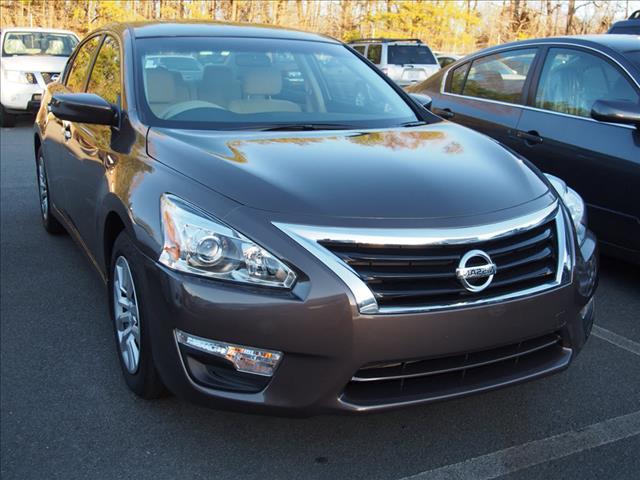 2014 Nissan Altima Crew-short-slt-classic-6.6l Diesel-4wd-1 Owner