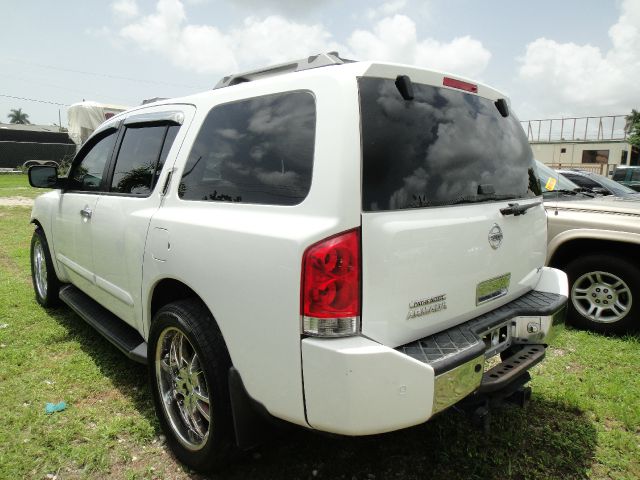 2004 Nissan Armada LS 2 WD