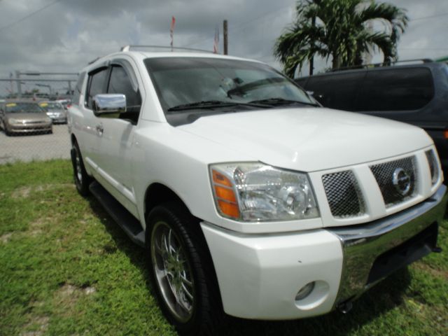 2004 Nissan Armada LS 2 WD