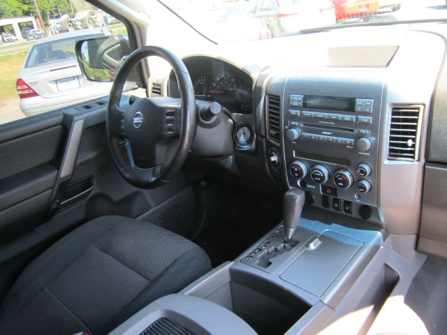 2006 Nissan Armada EX-L W/ DVD System