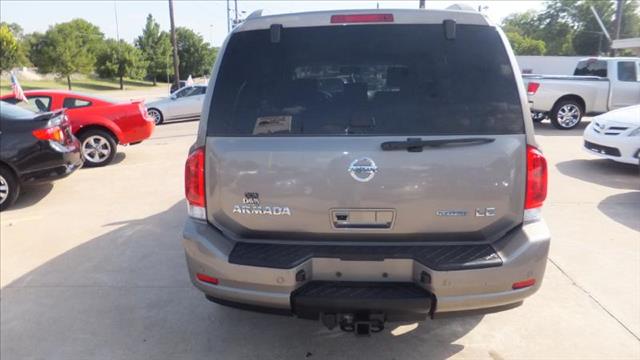 2008 Nissan Armada 4dr Sdn 3.5L Tech