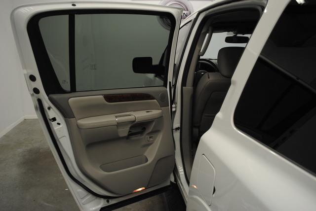 2010 Nissan Armada 4WD 4dr SUV Alpha