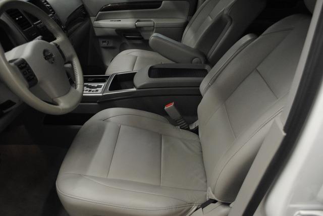 2010 Nissan Armada 4WD 4dr SUV Alpha