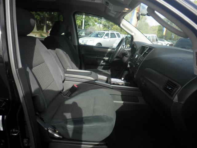 2010 Nissan Armada SE