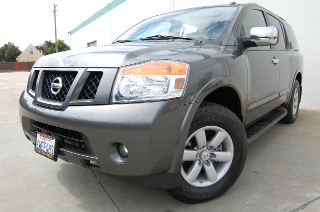 2011 Nissan Armada 4-door Sedan AT Tech Pkg