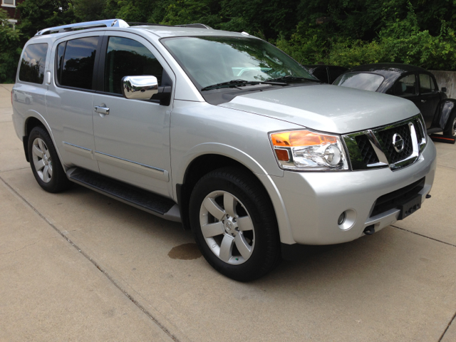 2011 Nissan Armada SLE Sierra 2WD