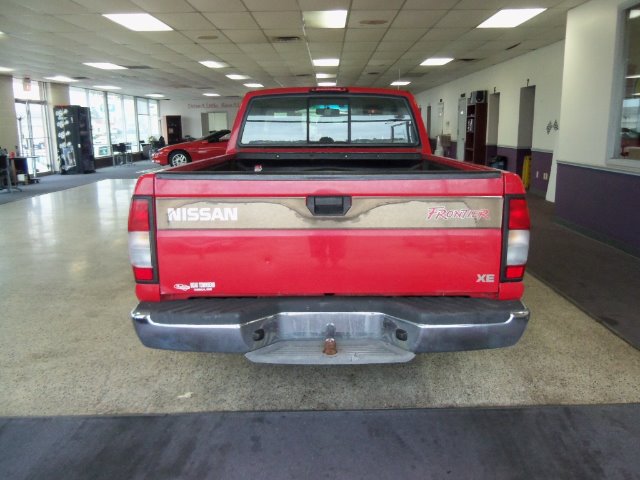 1998 Nissan Frontier SE 2WD