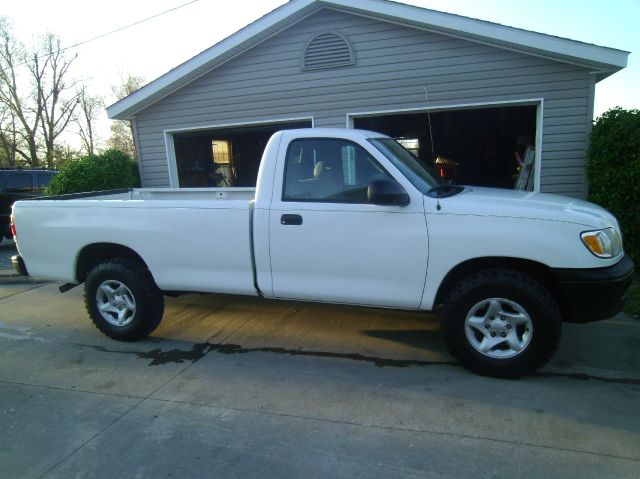 1998 Nissan Frontier SLE - Sunroof 4x4 At Brook