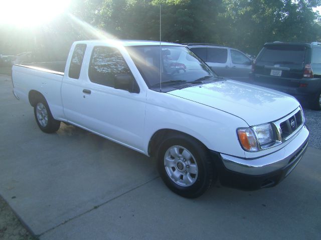 1999 Nissan Frontier SL K-15