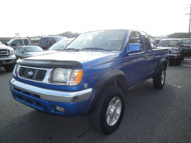 1999 Nissan Frontier FWD CX LTD Avail