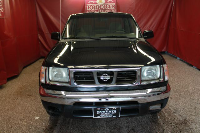 2000 Nissan Frontier Crewcab LT