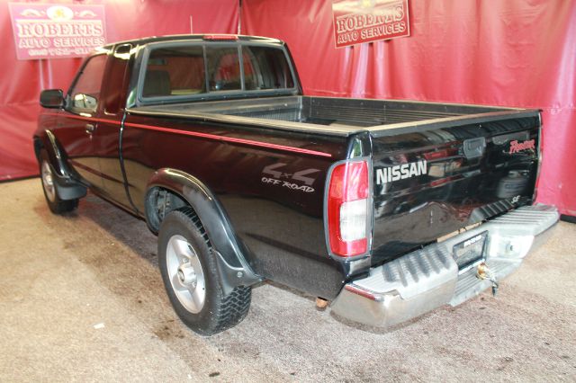 2000 Nissan Frontier Crewcab LT