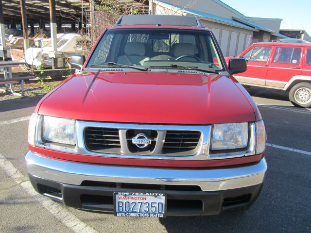 2000 Nissan Frontier SE 2WD