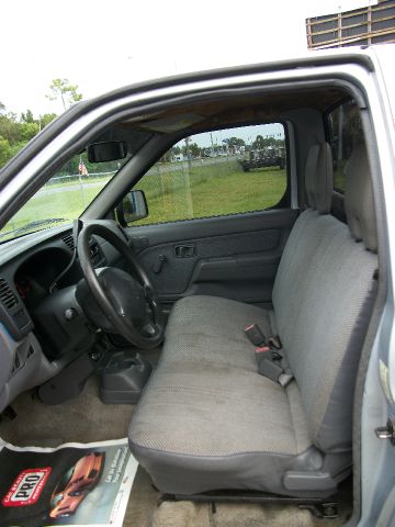 2000 Nissan Frontier Unknown