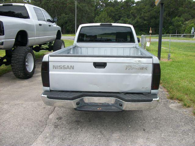 2000 Nissan Frontier Unknown