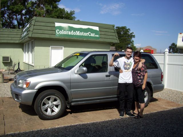 2000 Nissan Frontier SE 2WD