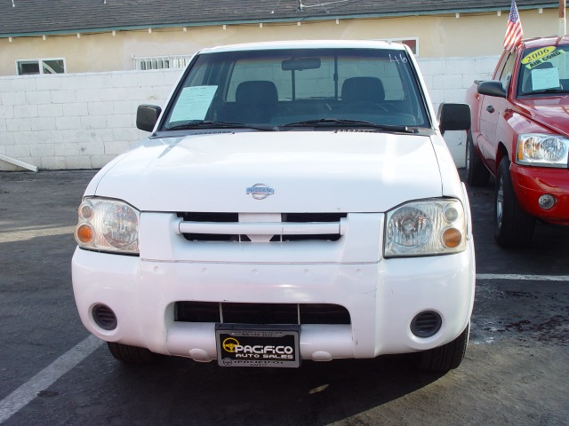 2001 Nissan Frontier SE 2WD