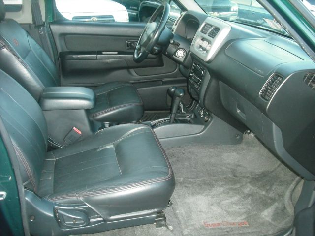 2001 Nissan Frontier SC SUV