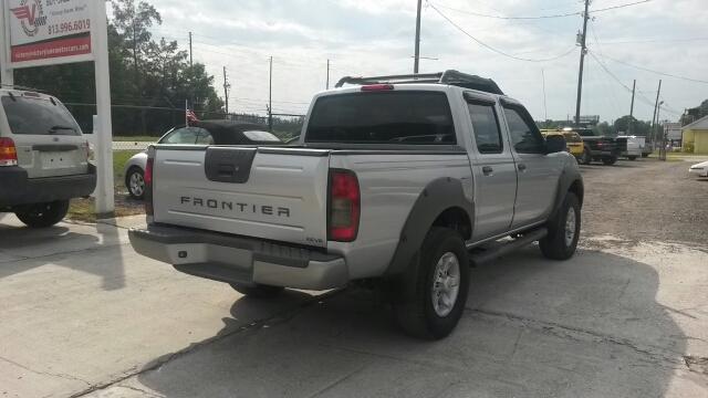 2001 Nissan Frontier SE 2WD