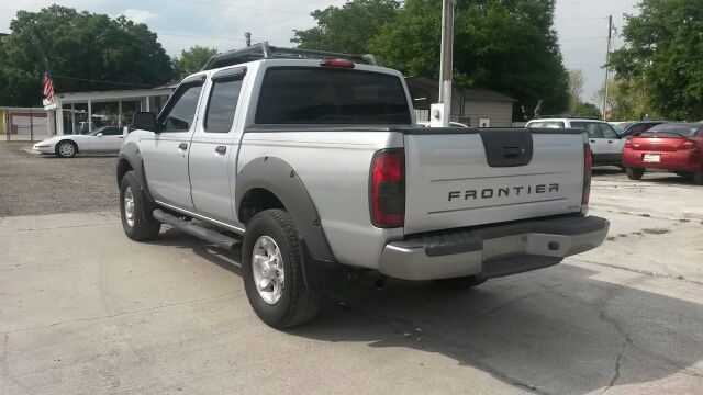 2001 Nissan Frontier SE 2WD