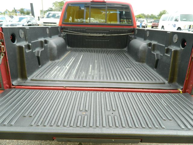 2001 Nissan Frontier SE 2WD