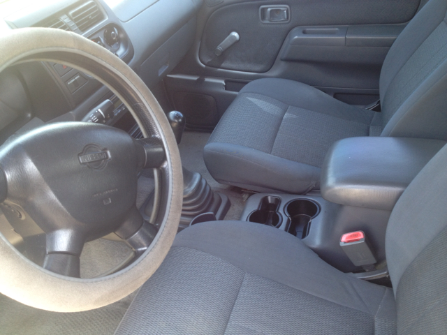 2001 Nissan Frontier SE 2WD