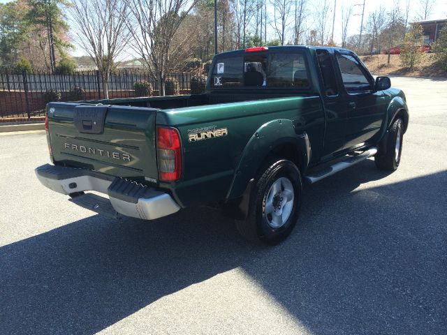 2001 Nissan Frontier 2WD Access I4 AT (natl)