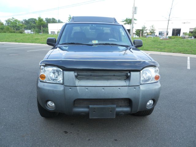 2001 Nissan Frontier SE 2WD