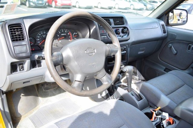 2001 Nissan Frontier 3dr Cpe Auto GT