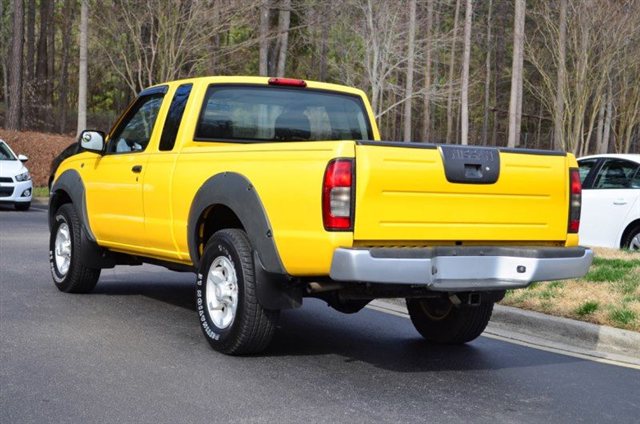2001 Nissan Frontier 3dr Cpe Auto GT