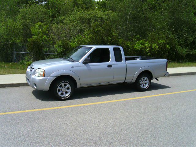 2001 Nissan Frontier SE 2WD