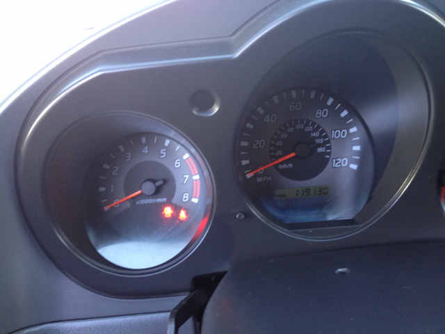 2002 Nissan Frontier SLE - Sunroof DVD 3rd Seat