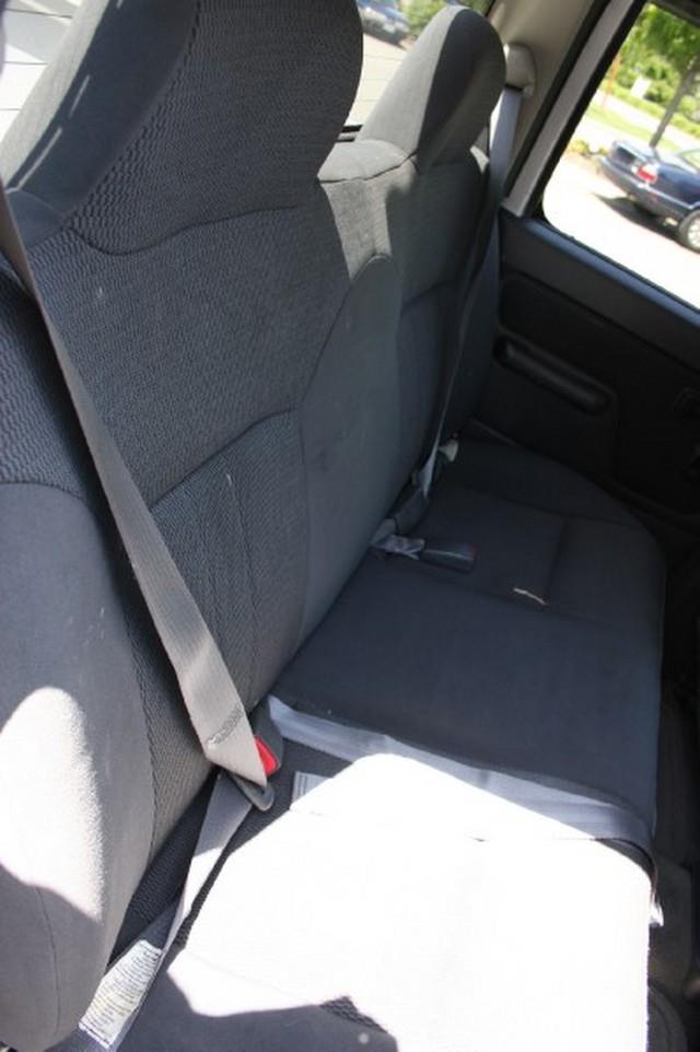 2003 Nissan Frontier SE