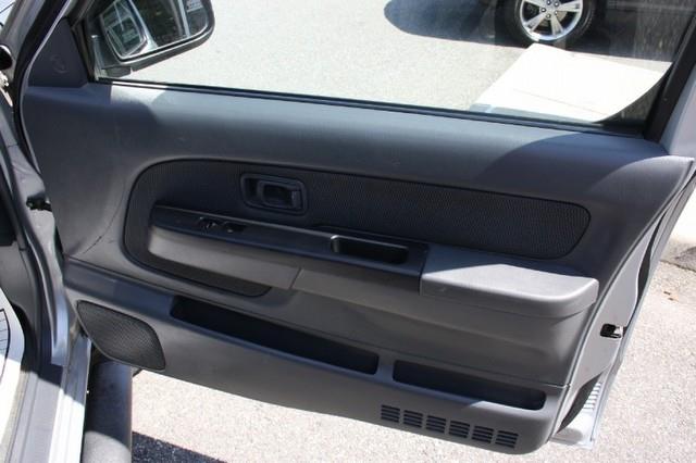 2003 Nissan Frontier SE