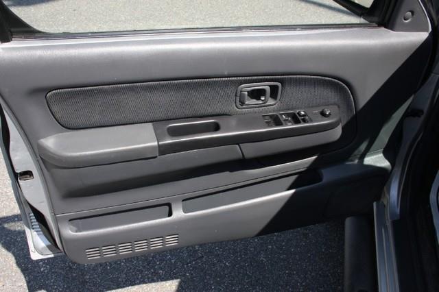 2003 Nissan Frontier SE