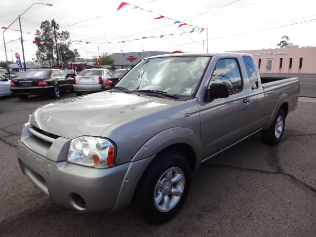 2003 Nissan Frontier SE 2WD
