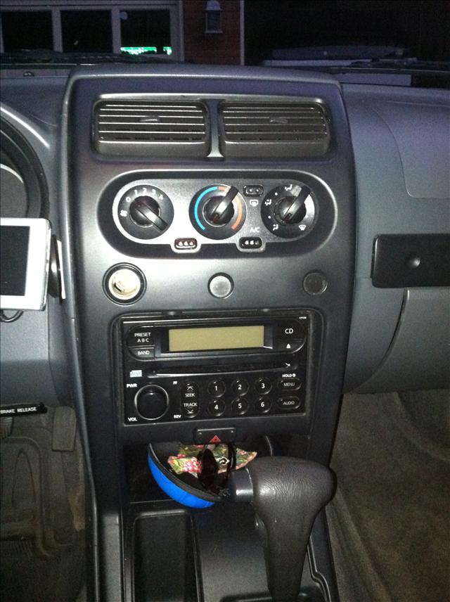 2003 Nissan Frontier 3.0is -AWD