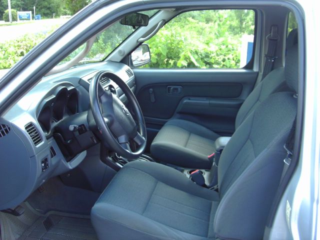 2003 Nissan Frontier E-350 Base