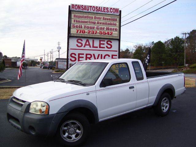 2004 Nissan Frontier SE 2WD
