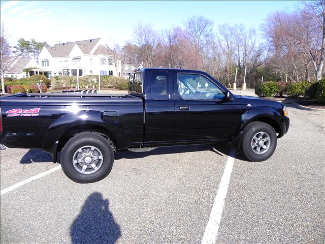 2004 Nissan Frontier E - 35