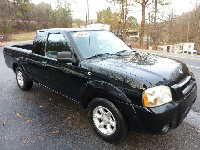 2004 Nissan Frontier SE 2WD