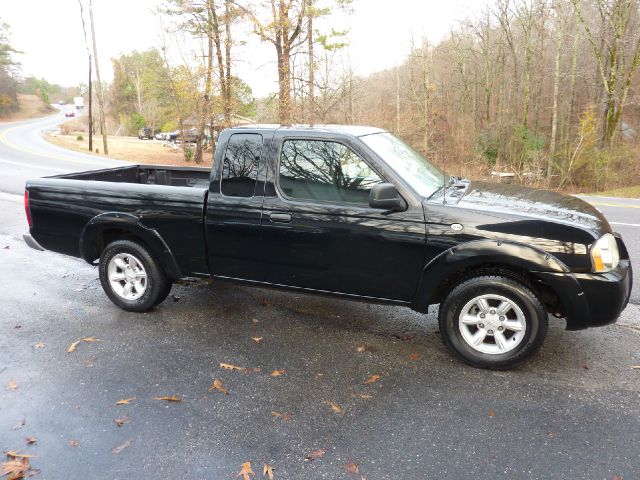 2004 Nissan Frontier SE 2WD