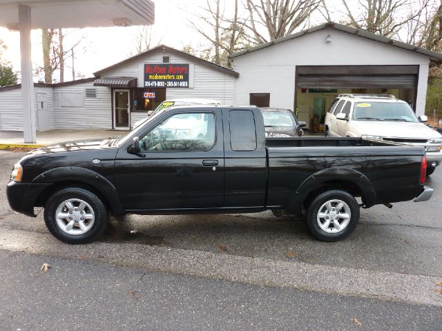 2004 Nissan Frontier SE 2WD