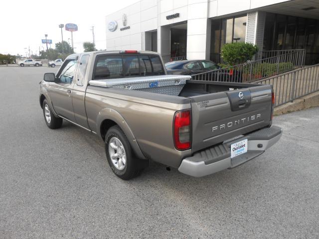 2004 Nissan Frontier W/ Technology Package (navi)