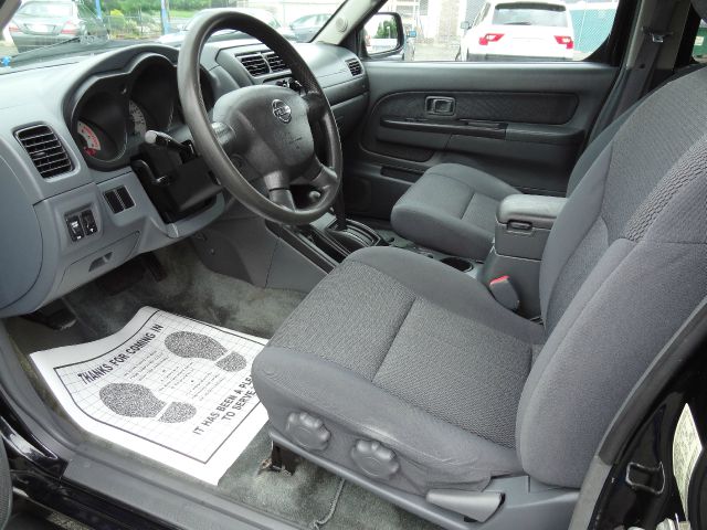 2004 Nissan Frontier LX -V6