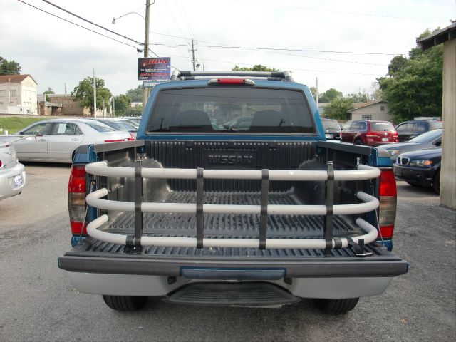 2004 Nissan Frontier GL Turbo