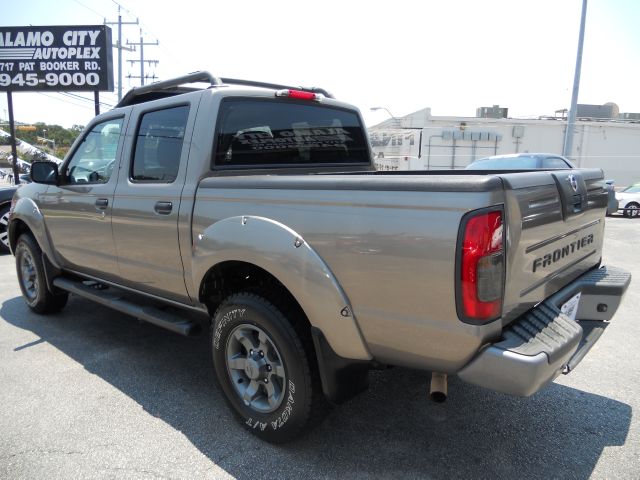 2004 Nissan Frontier 2WD Reg Cab 126 XLT