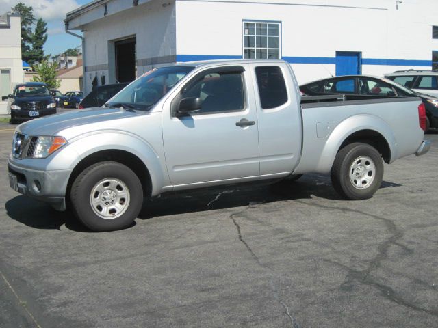 2005 Nissan Frontier SE 2WD