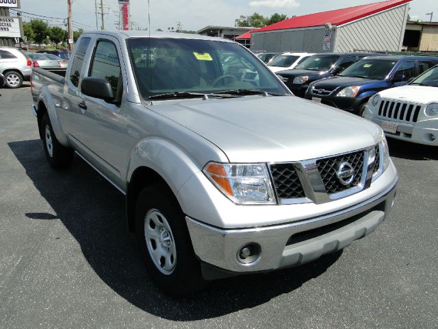 2005 Nissan Frontier SE 2WD