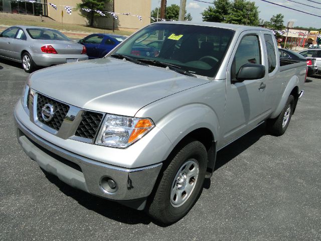 2005 Nissan Frontier SE 2WD
